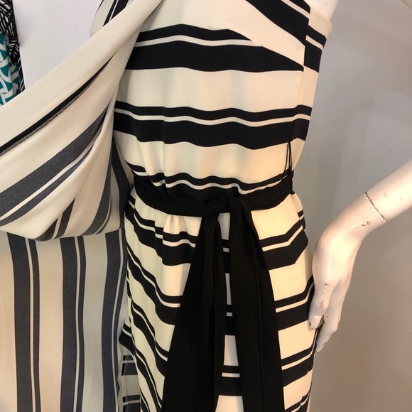 300 Halston Heritage Black & White Strapless Striped Gown NWT - Picture 12 of 15